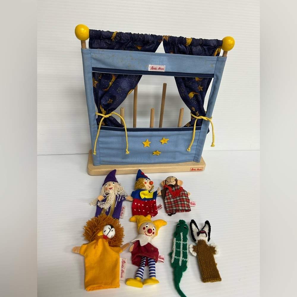Kathe Kruse Finger Puppet Theater 7 Characters Wizard Jester Clown Monkey Lion